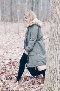 how-to-wear-olive-green-parka-kimberly-pfaehler-oh-lola-miami-fashion-blogger-how-to-mix-textures-black-leather-dress-animal-print-boots