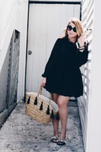Lola Pfaehler. OH LOLA BLOG. Miami Fashion Blogger. Pearl Slides.