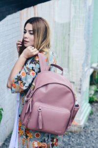 My Ultimate Mom-Must-Have with Skip-Hop. Oh Lola Blog. Dusty pink Skip Hop Greenwich backpack diaper bag.