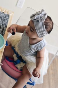 Oh Lola Blog. Mommy and me fashion and lifestyle blog. Skip Hop ZOO Booster Chair!