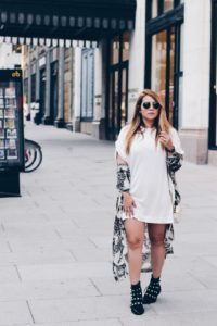 Tips to find your personal style. Lola Pfaehler. Washington D.C. fashion and lifestyle blogger. Pearl Boots!