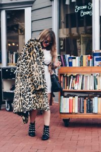 Tips When Wearing Animal Print. Styling Tips, Washington DC Fashion Blogger. Lola Pfaehler