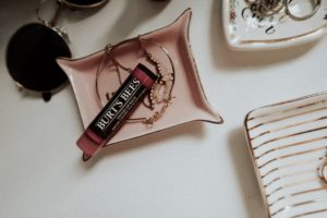 5 Ways to Relax after a Long Day with Burt’s Bees®